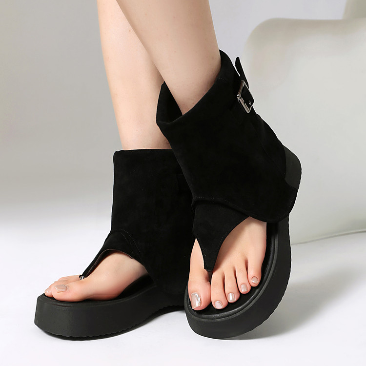 Roman Sandals with Platform Heel and Metal Accents - Style m.html - Image 5